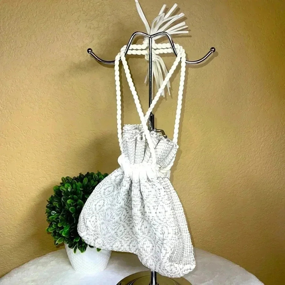 Vintage weavers white cottage bag purse
